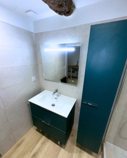 colonne rangement, salle de bain, sol, parquet PVC