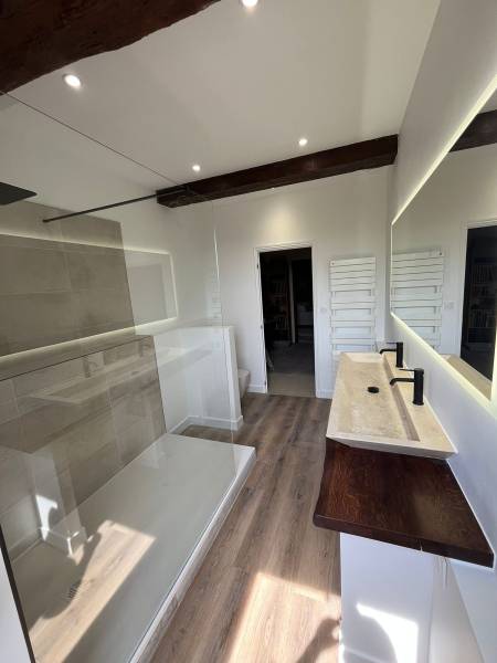 Salle de bain travertin
