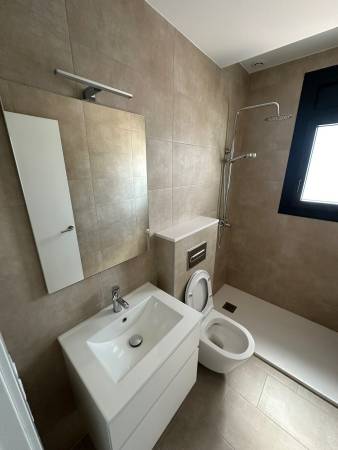 Notre zone d'activité pour ce service Dépannage de plomberie urgent avec recherche de fuite non destructive dans salle de bain récemment rénovée à